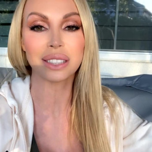 nikkibenz #3673799